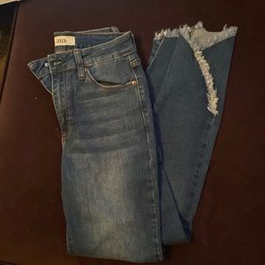 Fitted JBD, frayed styled bottoms
